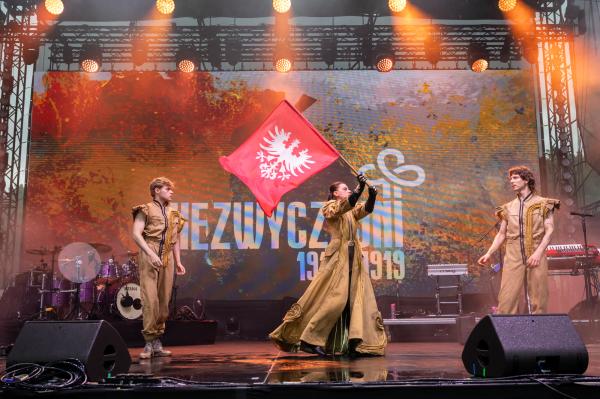 Prezentacja projektu Niezwyczajni podczas Pikniku na FEST w 2025 roku.- kliknij aby powiększyć