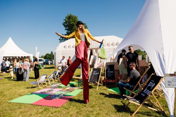 Podczas ubiegłorocznych edycji Pikników na FEST nie zabrakło atrakcji dla całych rodzin.- kliknij aby powiększyć