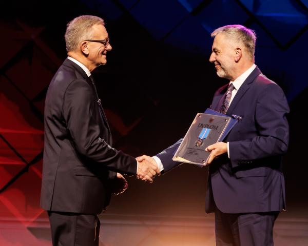 Koleje Wielkopolskie łączą region. Od 15 lat!- kliknij aby powiększyć