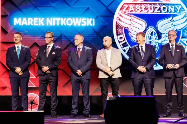 Koleje Wielkopolskie łączą region. Od 15 lat!- kliknij aby powiększyć