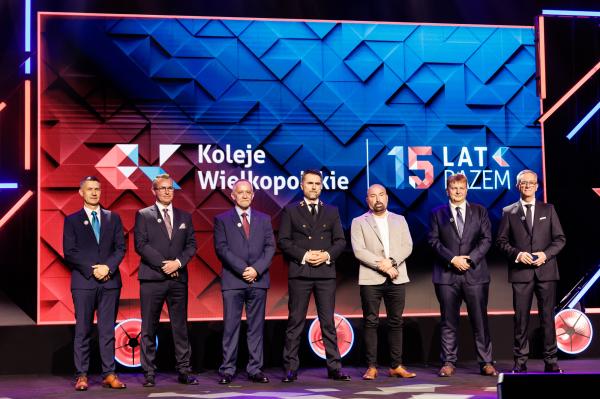 Koleje Wielkopolskie łączą region. Od 15 lat!- kliknij aby powiększyć