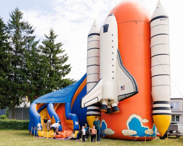 Motywem przewodnim Pikniku na FEST w Lesznie był kosmos.- kliknij aby powiększyć