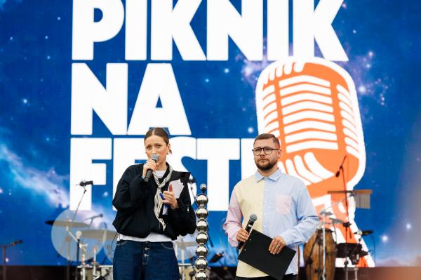 Muzyczne scena Pikniku na FEST. - kliknij aby powiększyć