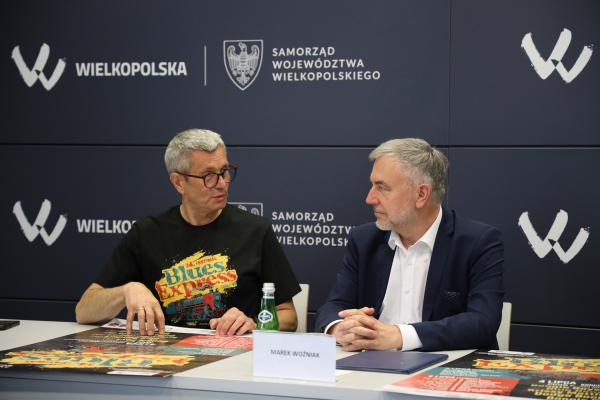 Marszałek Marek Woźniak oraz Henryk Szopiński, pomysłodawca i dyrektor festiwalu.- kliknij aby powiększyć