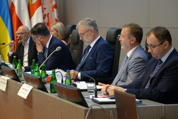 Najważniejszym punktem obrad było przyjęcie kryteriów do nowych konkursów z puli FEW.- kliknij aby powiększyć