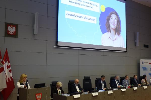 Rozmawiano również o regionalnym programie profilaktyki raka skóry.- kliknij aby powiększyć