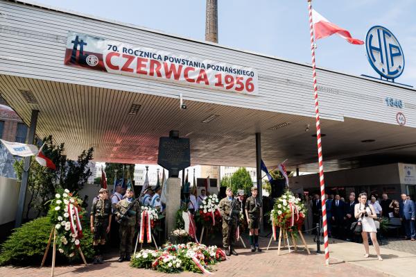 Wielkopolanie oddali hołd Bohaterom Poznańskiego Czerwca 1956 r. - kliknij aby powiększyć