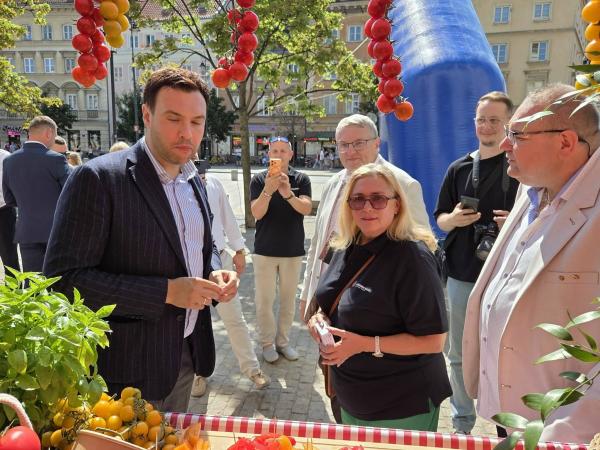 Wielkopolska kultura, kulinaria i folklor podbiły Warszawę- kliknij aby powiększyć