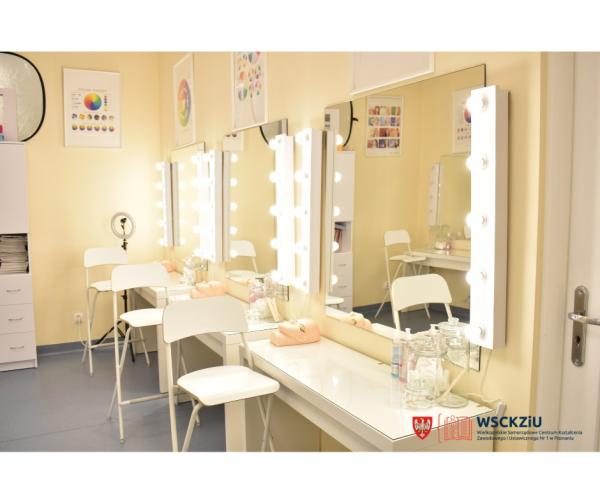 WSCKZiU 1 - SALA WIZAŻU- kliknij aby powiększyć