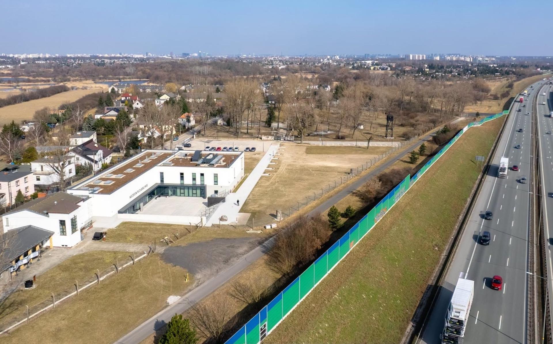 Marszałek: To muzeum jest przestrogą. Rozbudowa Muzeum w Żabikowie na  - zobacz więcej