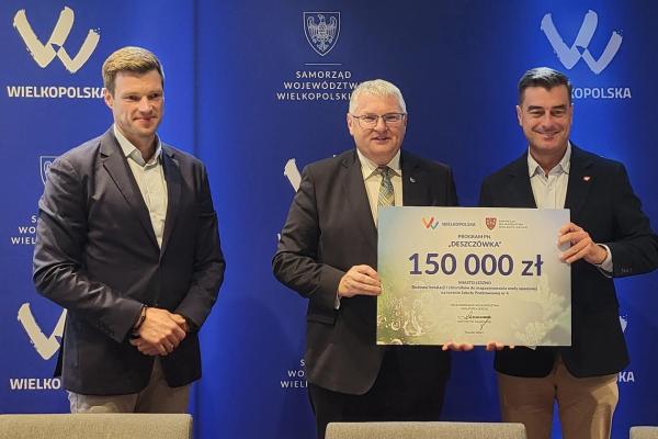 Projekt Miasto Leszno: Budowa instalacji i zbiorników do magazynowania wody opadowej na terenie Szkoły Podstawowej nr 4, - kliknij aby powiększyć