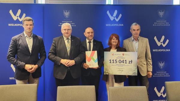 Powiat Ostrzeszowski: Budowa systemu retencji wód opadowych przy ZS Nr 1 w Ostrzeszowie- kliknij aby powiększyć