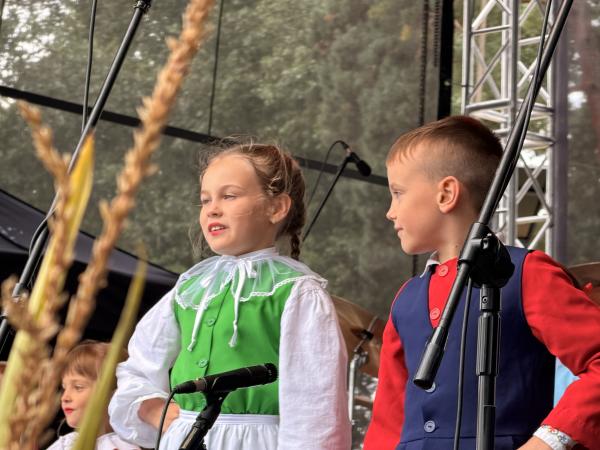 Dożynki w Zakrzewie, w powicie złotowskim.- kliknij aby powiększyć