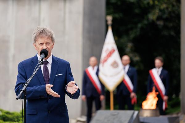 Przemawia lider wielkopolskiej Solidarności Jarosław Lange.- kliknij aby powiększyć