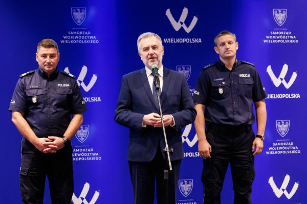 Zgodnie z tradycją zawody te objęli swym patronatem honorowym Marek Woźniak, Marszałek Województwa Wielkopolskiego oraz mł. insp. Andrzej Szary, Przewodniczący Niezależnego Samorządnego Związku Zawodowego Policjantów Województwa Wielkopolskiego- kliknij aby powiększyć