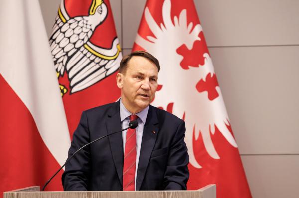 Radosław Sikorski, Minister Spraw Zagranicznych. - kliknij aby powiększyć