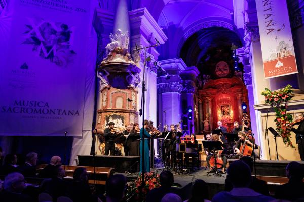 W sobotę 26 września odbył się uroczysty koncert inaugurujący tegoroczny XXI Festiwal Muzyki Oratoryjnej na Świętej Górze. - kliknij aby powiększyć