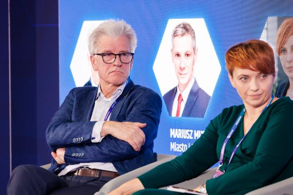 Sztuczna inteligencja, cyberbezpieczeństwo, inteligentne zarządzanie miastami, cyfryzacja usług publicznych oraz nowoczesna infrastruktura wspierająca – to tematy, które pojawiły się podczas szóstej edycji Europejskiego Forum Samorządowego Local Trends. - kliknij aby powiększyć
