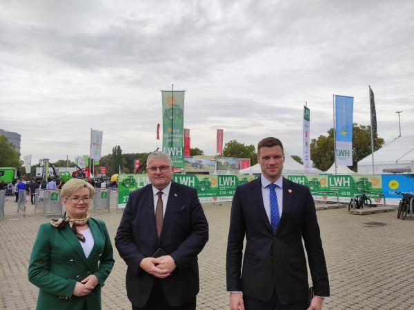 delegacja Województwa Wielkopolskiego wzięła udział w Międzynarodowym Kongresie poświęconym polityce rolnej pt. Wspólna polityka rolna od 2028 roku, 
w kontekście zrównoważonego rozwoju i konkurencyjności- kliknij aby powiększyć