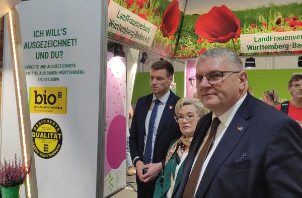 delegacja Województwa Wielkopolskiego wzięła udział w Międzynarodowym Kongresie poświęconym polityce rolnej pt. Wspólna polityka rolna od 2028 roku, 
w kontekście zrównoważonego rozwoju i konkurencyjności- kliknij aby powiększyć