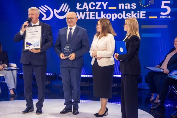 Gmina Rzgów nominowana została w kategorii Łączy nas… dobry klimat za projekt: Instalacja systemów odnawialnych źródeł energii na terenie gmin Rzgów i Wilczyn.- kliknij aby powiększyć