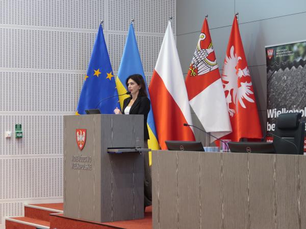 Prowadząca konferencję Wielkopolska bez azbestu Pani Joanna Cichoń- kliknij aby powiększyć