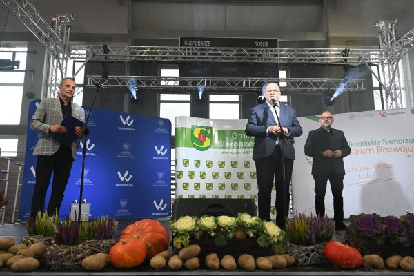 Już po raz szósty Samorząd Województwa Wielkopolskiego zorganizował finał konkursu Na największą wielkopolską pyrę oraz potrawę z pyry- kliknij aby powiększyć