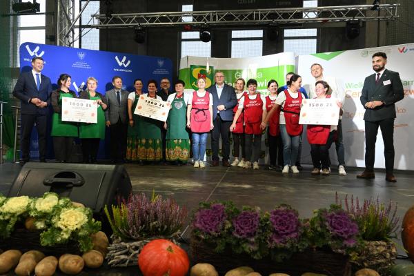 Laureaci konkursu Na największą wielkopolską pyrę oraz potrawę z pyry- kliknij aby powiększyć