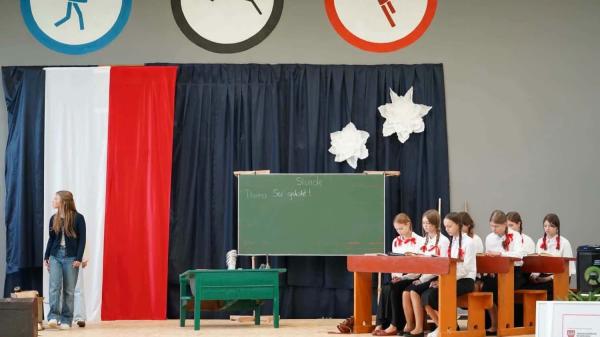 Obchody 120. rocznicy strajku 49 dziewcząt przeciwko germanizacji w szkole w Siedlikowie.- kliknij aby powiększyć