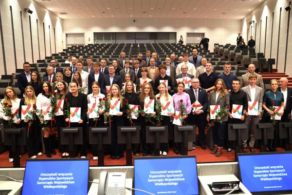 uroczystość wręczenia stypendiów sportowych Samorządu Województwa Wielkopolskiego- kliknij aby powiększyć