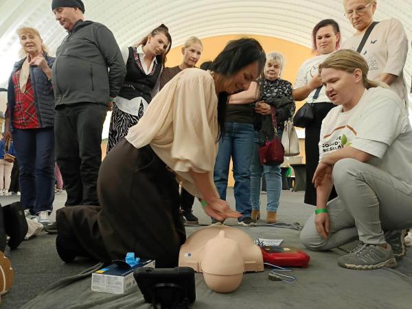 W sobotę 24 października w Czerniejewie i niedzielę 25 października w Wysokiej odbyły się kolejne ze szkoleń w ramach ogólnokrajowego cykl spotkań pn. KGW na Ratunek! Wielkopolskie Spotkania z Pierwszą Pomocą.- kliknij aby powiększyć