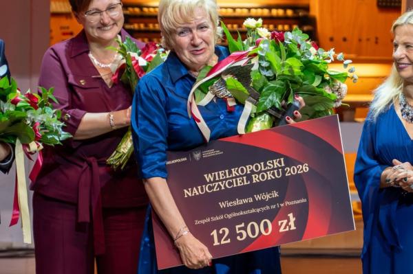 Tytuł Wielkopolskiego Nauczyciela Roku otrzymała Wiesława Wójcik z Zespołu Szkół Ogólnokształcących nr 1 w Poznaniu. - kliknij aby powiększyć