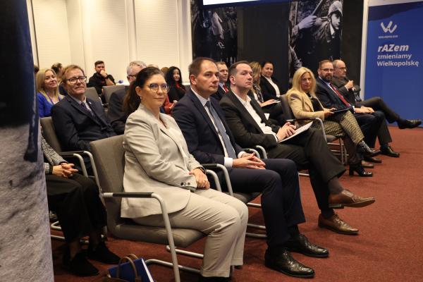 Wydarzenie było okazją do spotkania kluczowych osób odpowiedzialnych za kształtowanie regionalnej polityki edukacyjnej po obu stronach granicy.- kliknij aby powiększyć