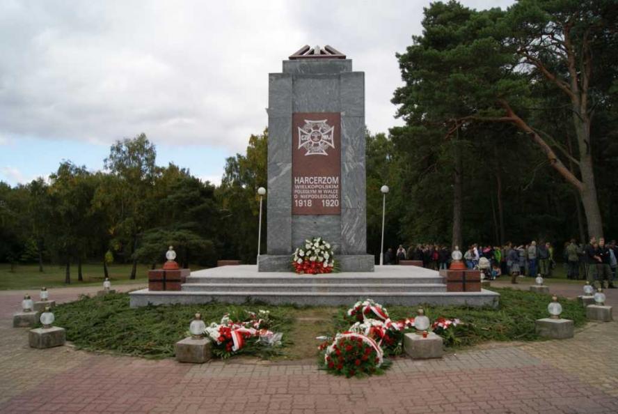 Pomnik dla bohaterskich harcerzy z Wielkopolski  - zobacz więcej