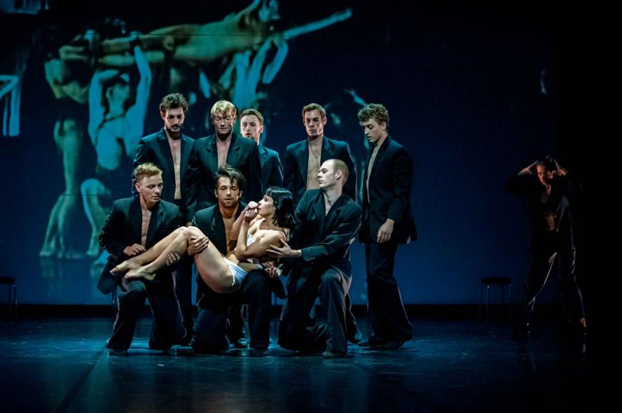 PREMIERA SPEKTAKLU „DOBRZE, ŻE TU JESTEŚ” POLSKIEGO TEATRU TAŃCA - zobacz więcej