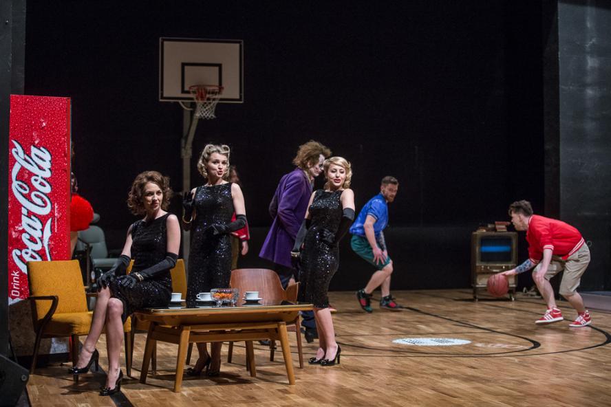 GRAND PRIX 39. OPOLSKICH KONFRONTACJI TEATRALNYCH DLA „DZIADÓW” Z TEATRU NOWEGO W POZNANIU  - zobacz więcej