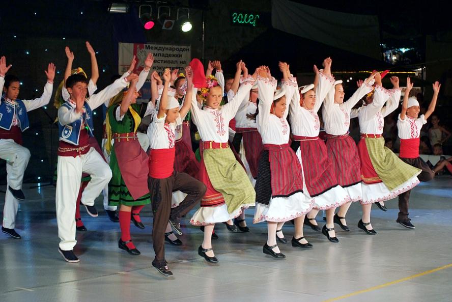 IV SWOJSKIE SPOTKANIA Z FOLKLOREM W SKRZEBOWEJ - zobacz więcej
