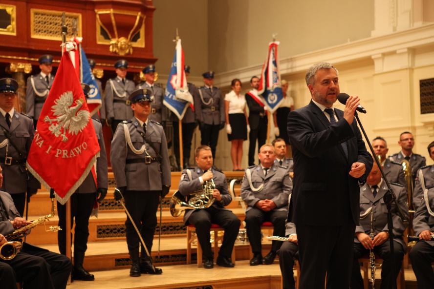 Marszałek podziękował wielkopolskim policjantom za służbę  - zobacz więcej