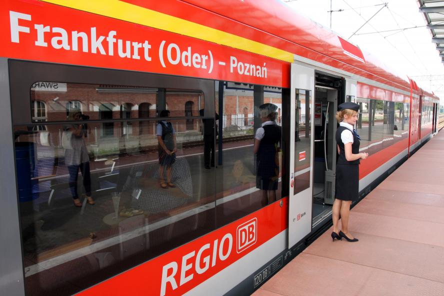 Podpisanie umów na przewozy międzyregionalne do 2020 roku oraz inauguracja połączeń REGIOekspres z Poznania do Frankfurtu nad Odrą - zobacz więcej