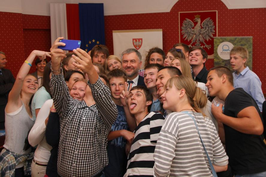 Marszałek spotkał się z uczestnikami obozu „Poznaj Sąsiada”  - zobacz więcej