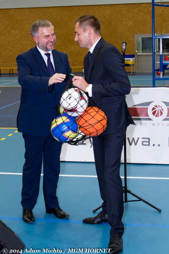 Otwarcie hali sportowo – widowiskowej w Rokietnicy  - zobacz więcej