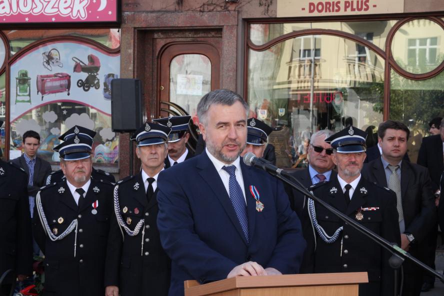Strażacy pod Zamkiem Górków - zobacz więcej