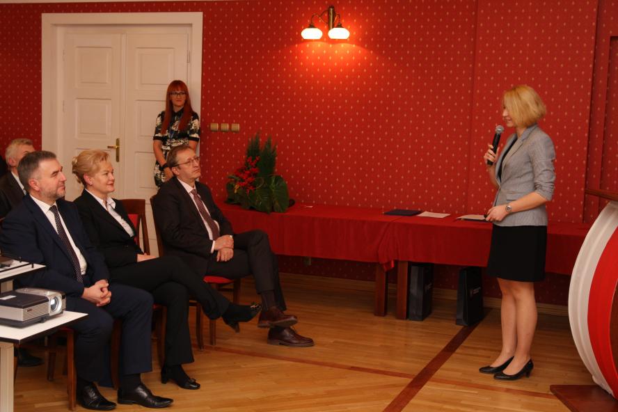  Stypendia Marszałka dla uzdolnionych uczniów i studentów po raz ósmy - zobacz więcej