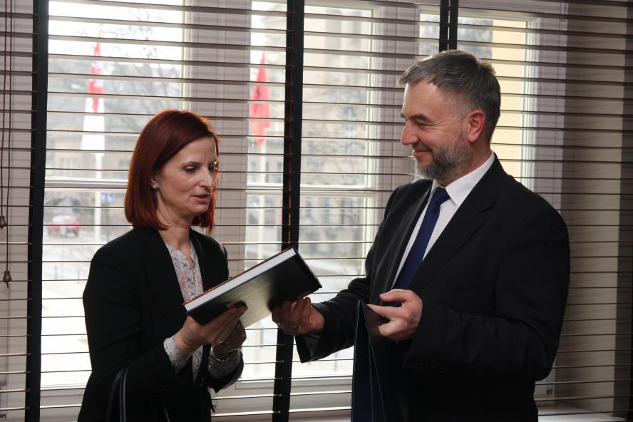 O wyzwaniach na drodze do UE - zobacz więcej