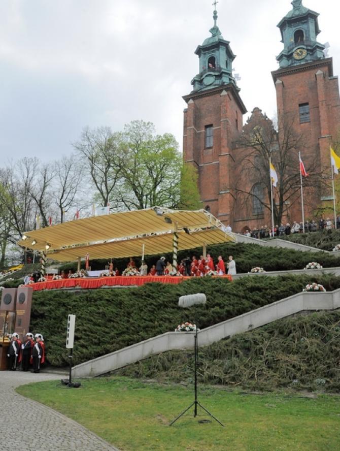 Ku czci św. Wojciecha, głównego Patrona Polski  - zobacz więcej