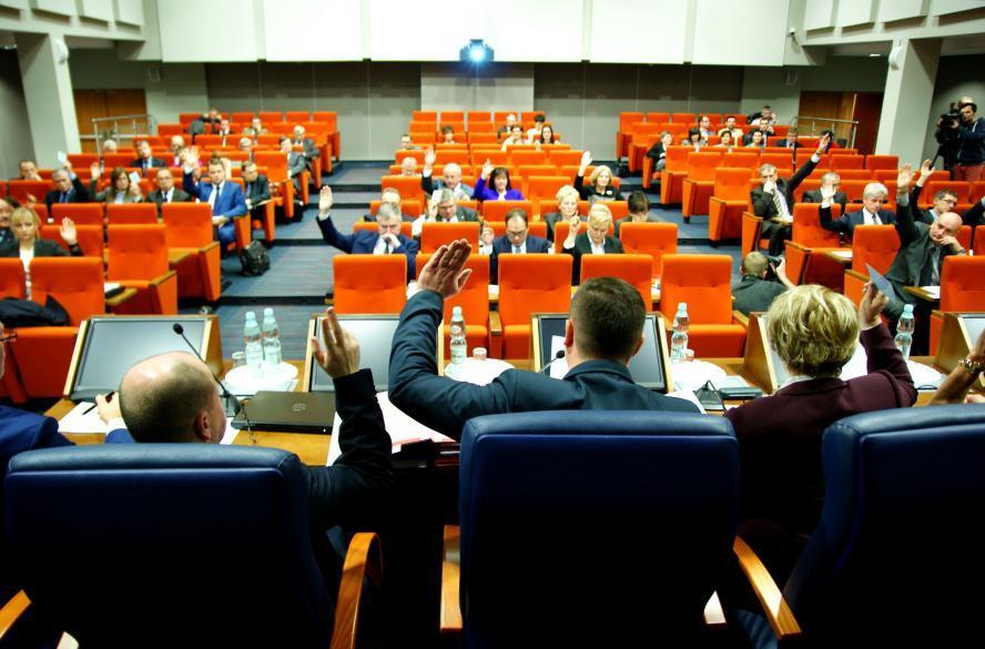 Zarząd Województwa z absolutorium za wykonanie budżetu 2014  - zobacz więcej