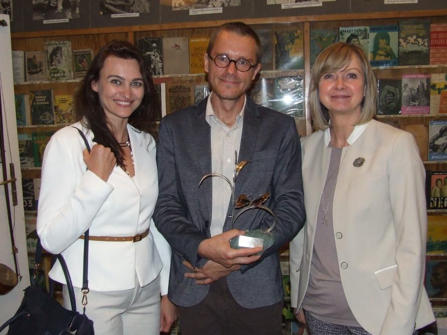 WRĘCZENIE NAGRODY BURSZTYNOWEGO MOTYLA W MUZEUM-PRACOWNI ARKADEGO FIEDLERA - zobacz więcej