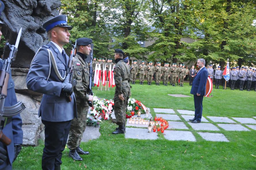 Pamięci Ofiar 17 września 1939 roku... - zobacz więcej