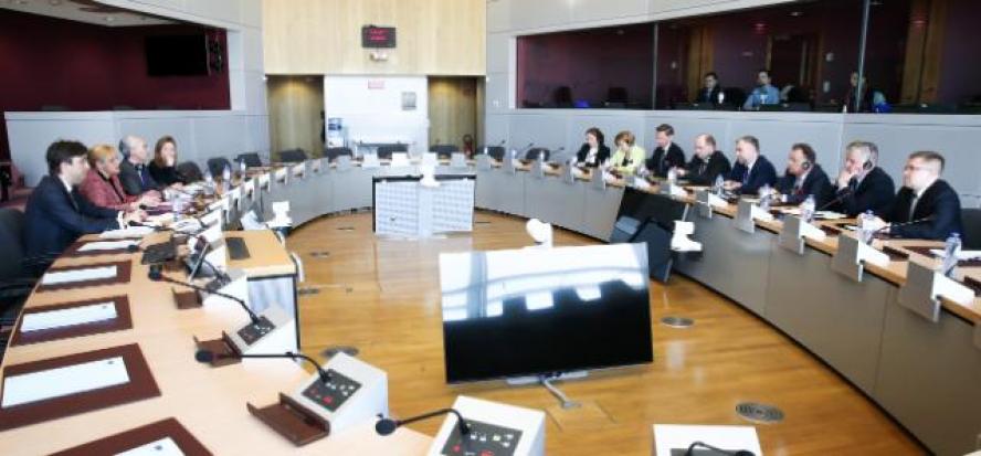 Marszałek Woźniak dyskutuje w Brukseli z unijną Komisarz Creţu na temat polityki spójności - zobacz więcej