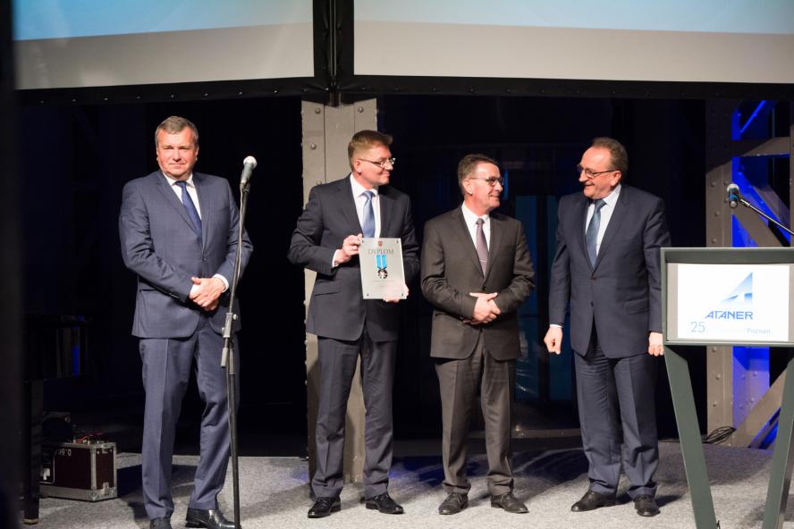 Odznaka Honorowa w 25 -lecie spółki ATANER - zobacz więcej
